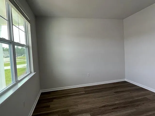 228 Sanctuary Dr — Photo 4