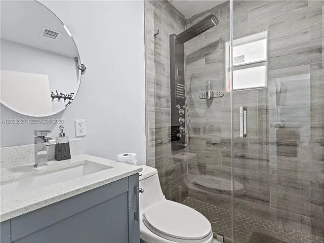 1431 SW 29th St — Photo 8