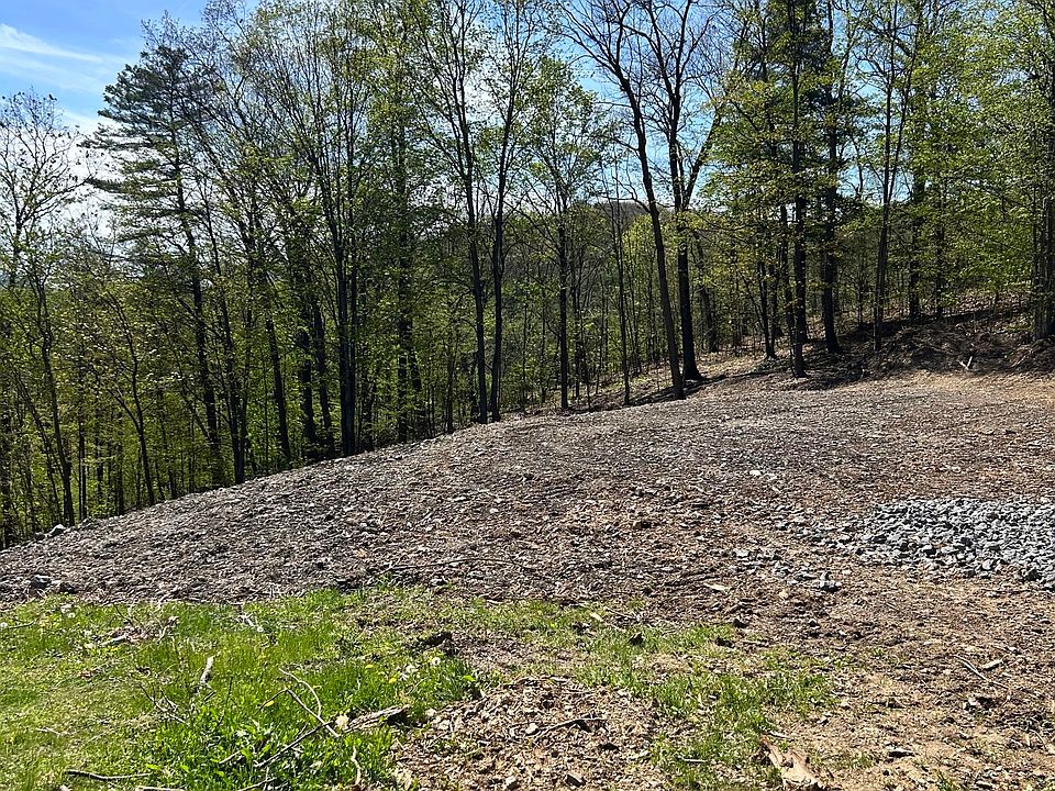 1st image of 100 Oak Run Rd