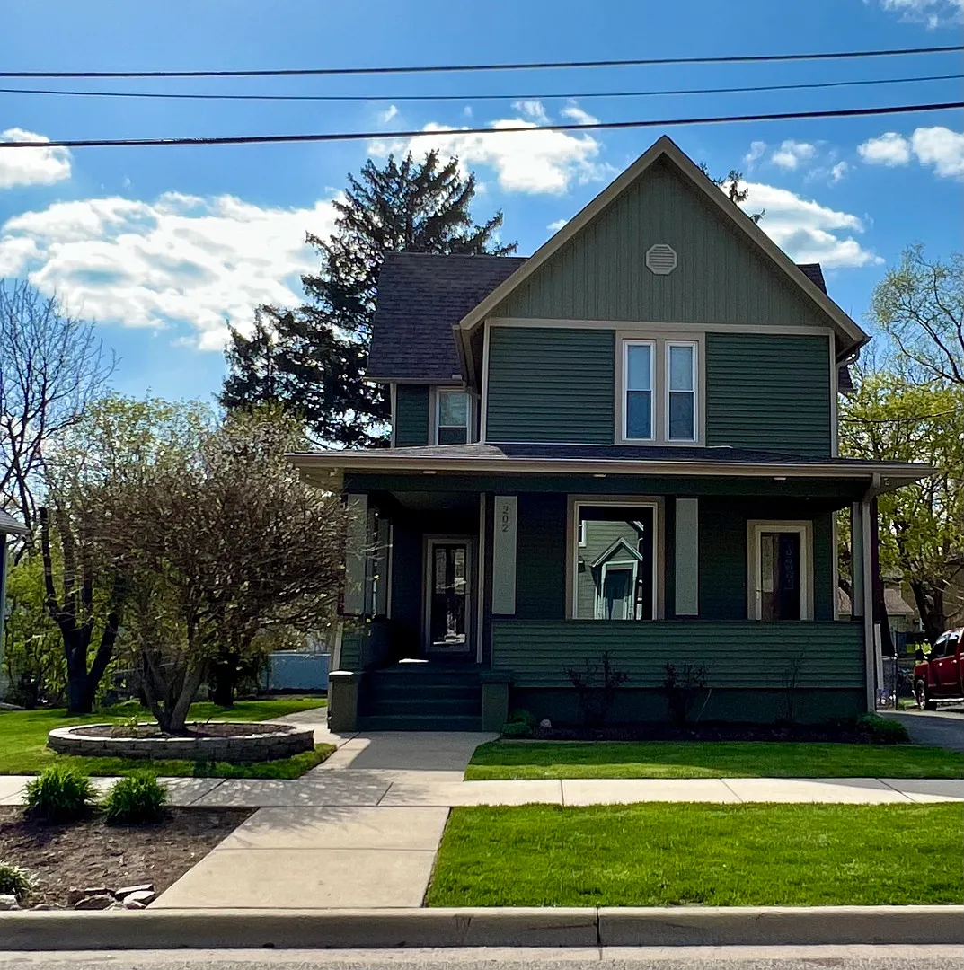 202 Perry St photo 1