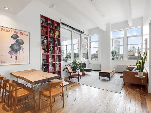 60 Broadway APT 6G, Brooklyn, NY 11249