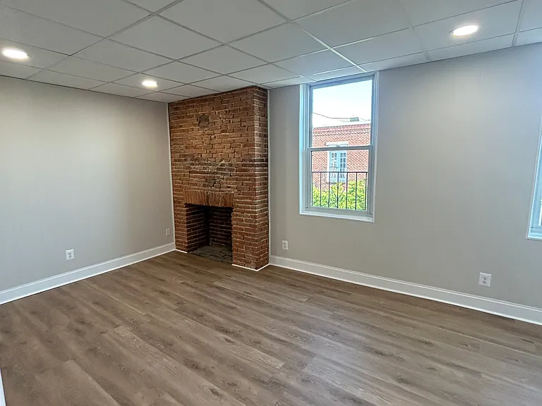 1130 Light St #5 — Photo 8