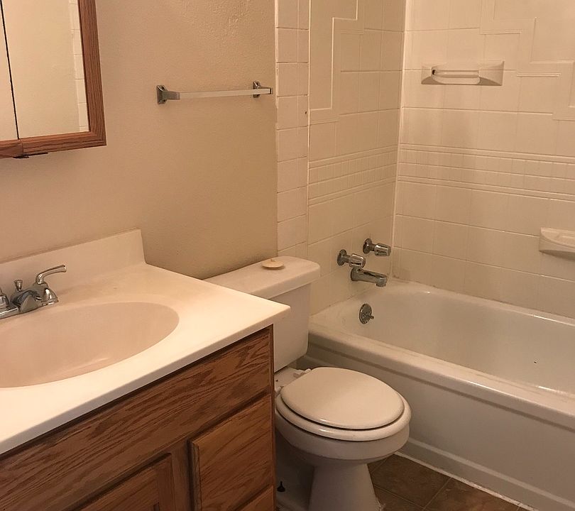 2nd image of 3300-3312 Oakland Rd NE #3308-06