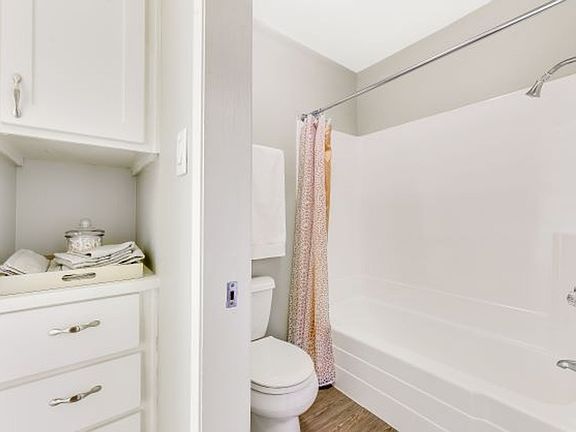 5th image of 1724 W Glenoaks Ave #2-312