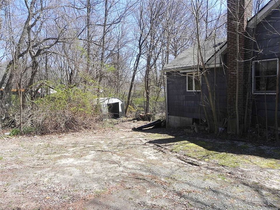 2nd image of 28 Kenneth Ave