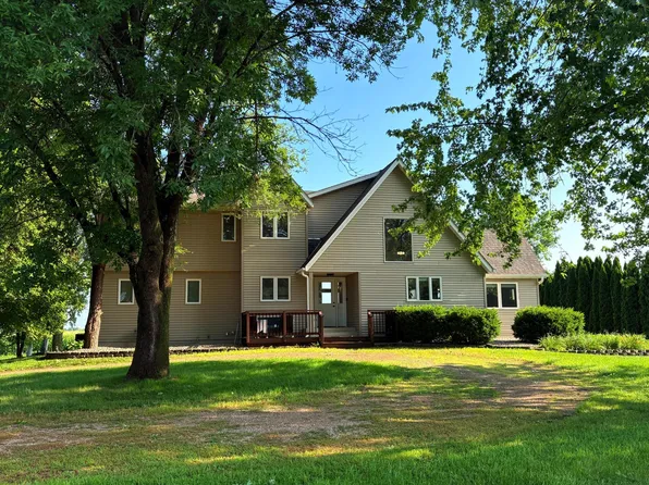 135 Airport Rd, Hutchinson, MN 55350