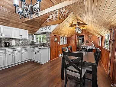 774 Eureka Dr — Photo 16