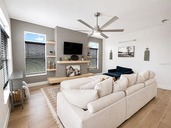 3rd image of 2481 NE FAYE TERRACE