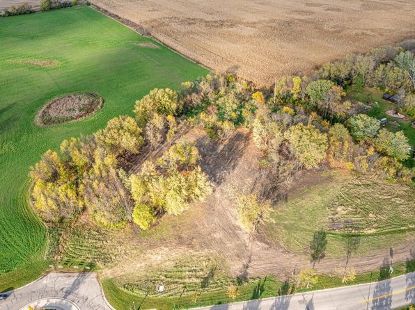 Golf Course Rd NW, Hutchinson, MN 55350