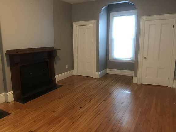 3rd image of 364 Essex St APT 2