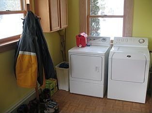 laundry/ mud room