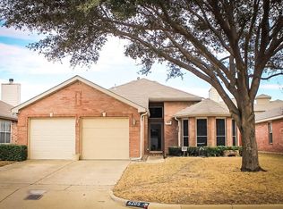 6205 Comfort Dr, Fort Worth, TX 76132