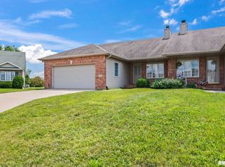 3904 Lear Dr, Springfield, IL 62711