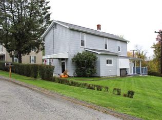 8479 Walnut St, Westmoreland City, PA 15692