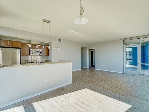 3rd image of 321 10th Ave Unit 1507