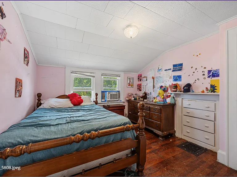 26 Herkimer St — Photo 7