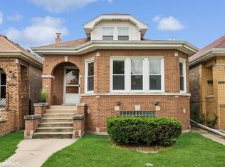 6111 W Barry Ave, Chicago, IL