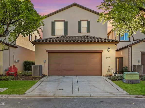 3017 Village Park Dr, Roseville, CA 95747