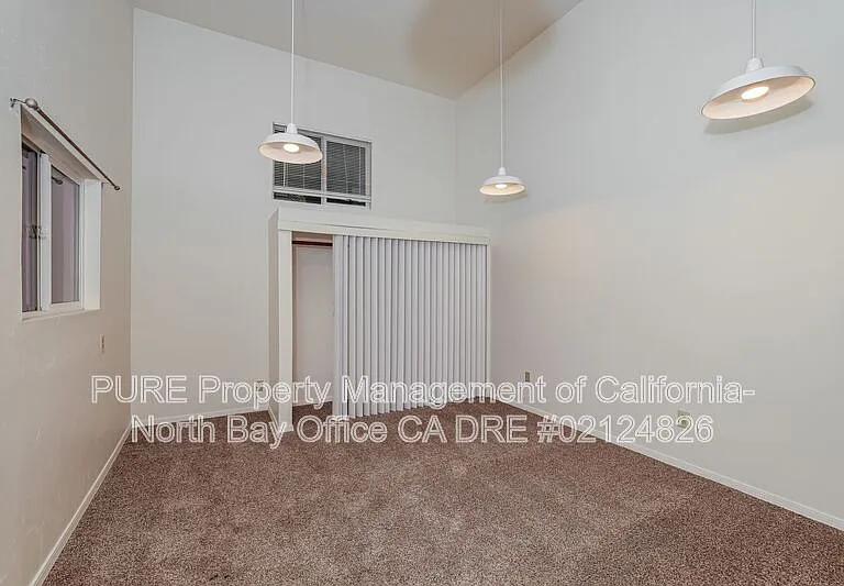 201 Meadowlark Ln #E1 — Photo 7