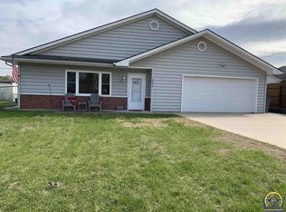 1833 E 6th Ave, Emporia, KS 66801
