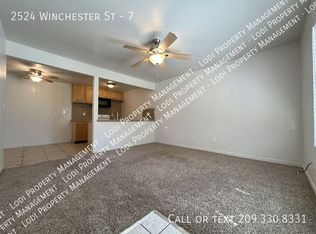 2524 Winchester St APT 7, Lodi, CA 95240