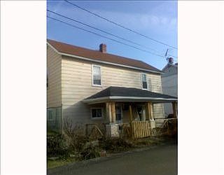 2nd image of 3209 Saint John St