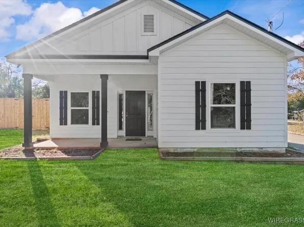 321 Simmons St, Ozark, AL 36360