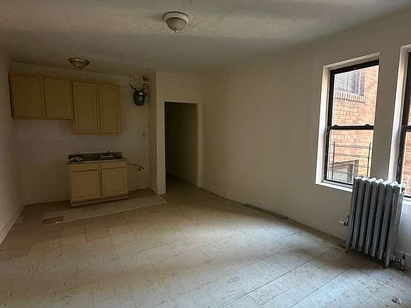 2nd image of 3534 Bronx Blvd APT 3F