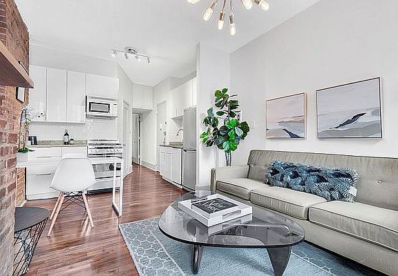 3rd image of 105 Thompson St APT 12