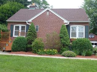 840 North St, Feeding Hills, MA 01030