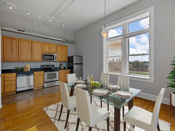4th image of 3301 Park Ave #301