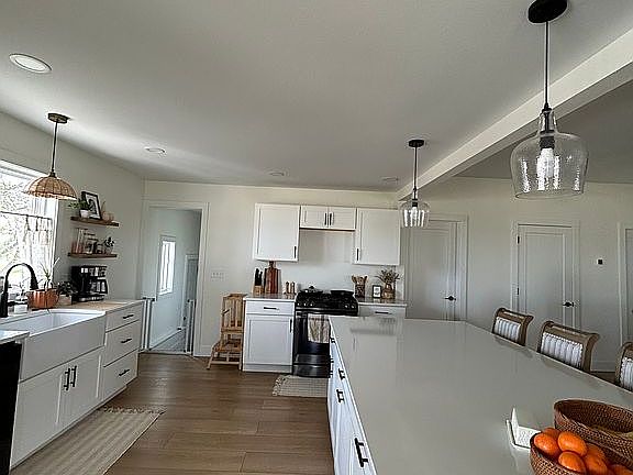 5th image of 1552 250th St