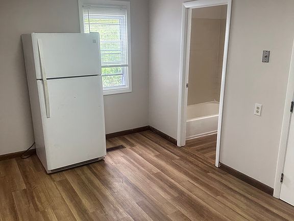 3rd image of 1 River St APT 1