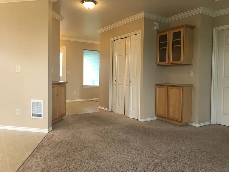 338 E Bellis Fair Pkwy #201 — Photo 7
