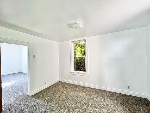 5th image of 1214 E 6th St