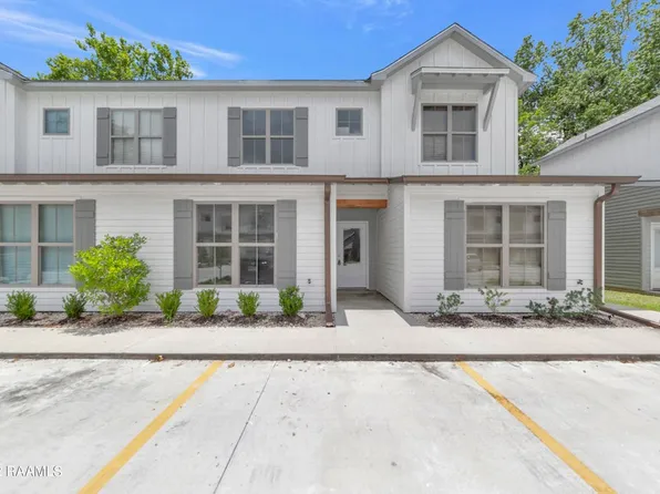 102 Oak Plains Aly, Lafayette, LA 70508