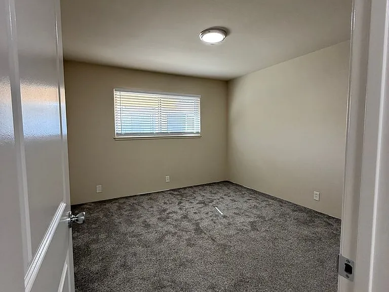 1551 Alta Glen Dr — Photo 6