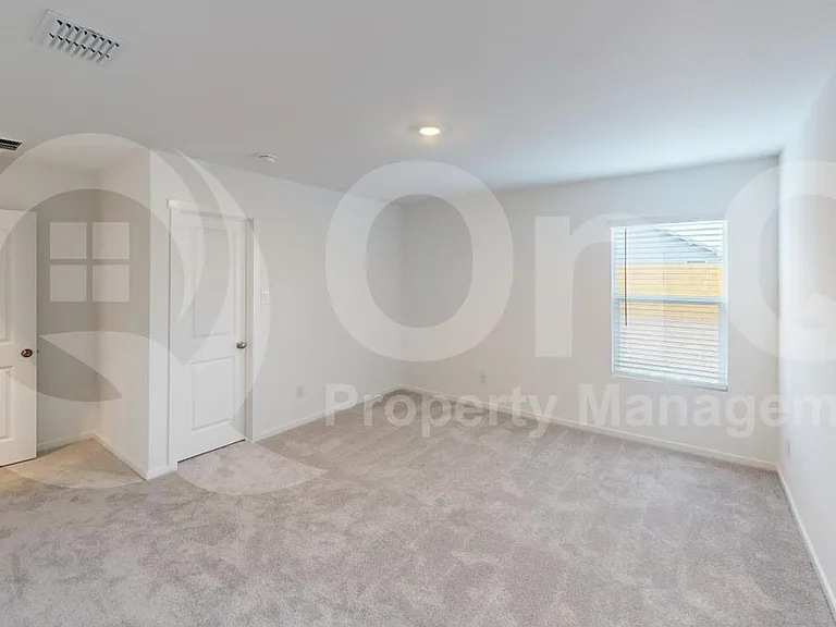 6744 Teal Cir — Photo 8