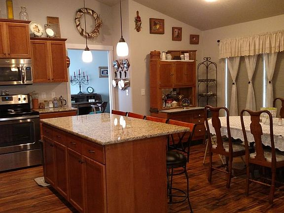 Great Room Vaulted Ceiling