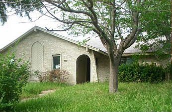 1st image of 4606 Oakwood Dr