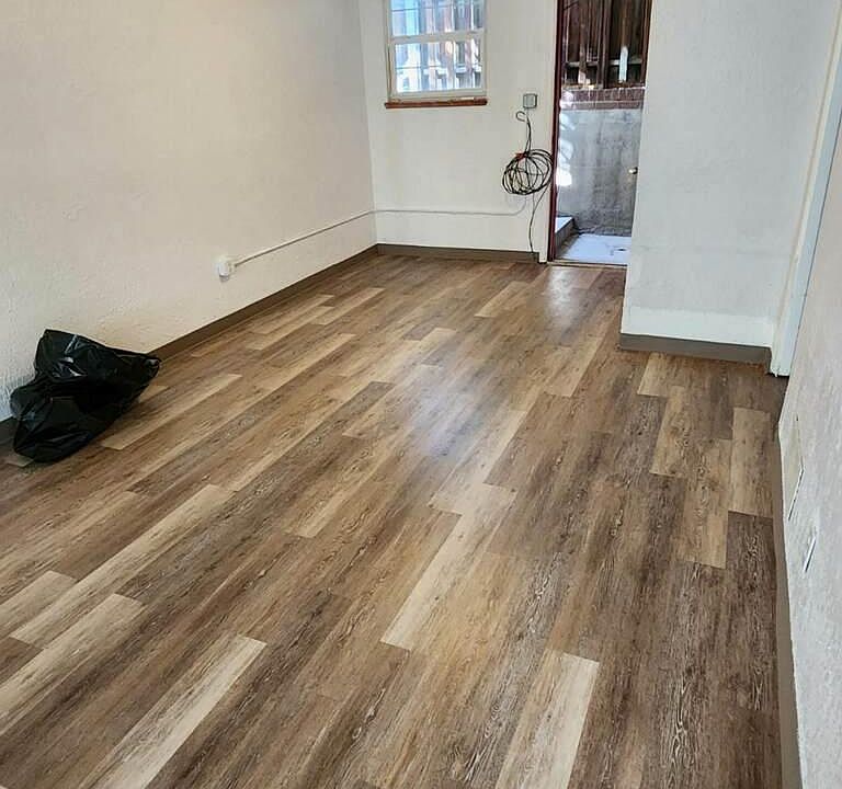 1st image of 1032 N Tennyson St #1