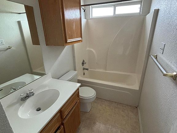 5th image of 3402 Zephyr Rd APT A