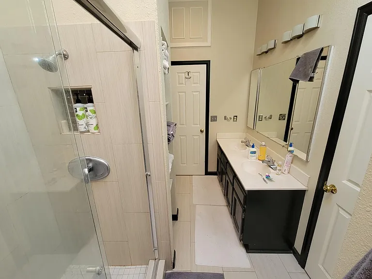 2215 Glenarm Pl — Photo 31