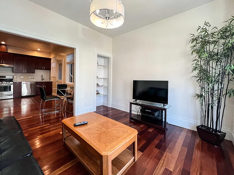 1653 Mason St — Photo 8