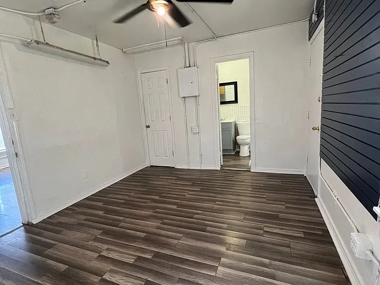 511 N 2nd St — Photo 13