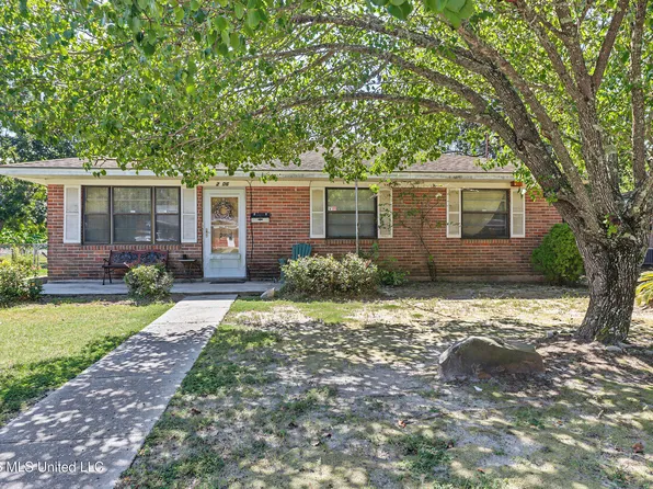 2006 Collins Blvd, Gulfport, MS 39507