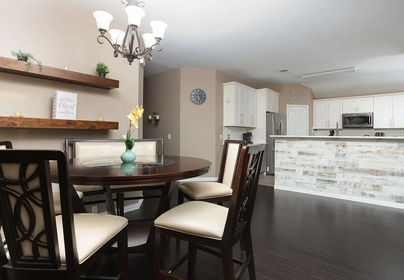 3 bed, 1798 sqft, $3,000 — Photo 4