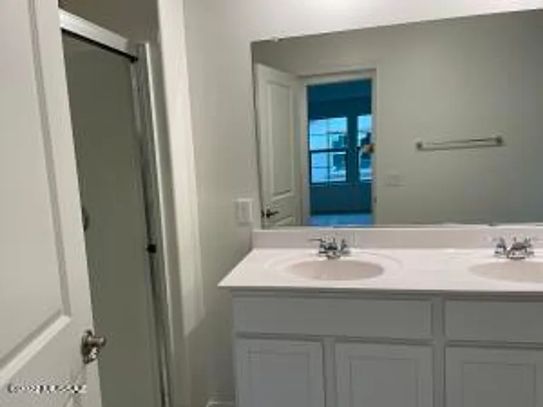1123 E Descent St — Photo 24