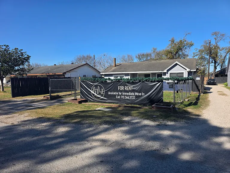13501 Topeka St #B — Photo 14
