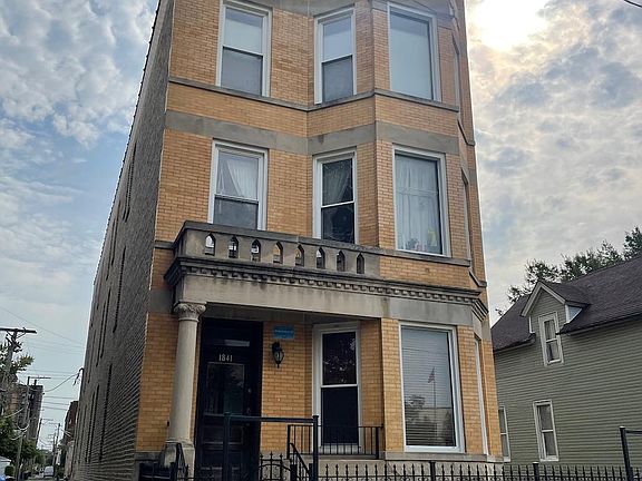 2nd image of 1841 N Lawndale Ave APT 3E